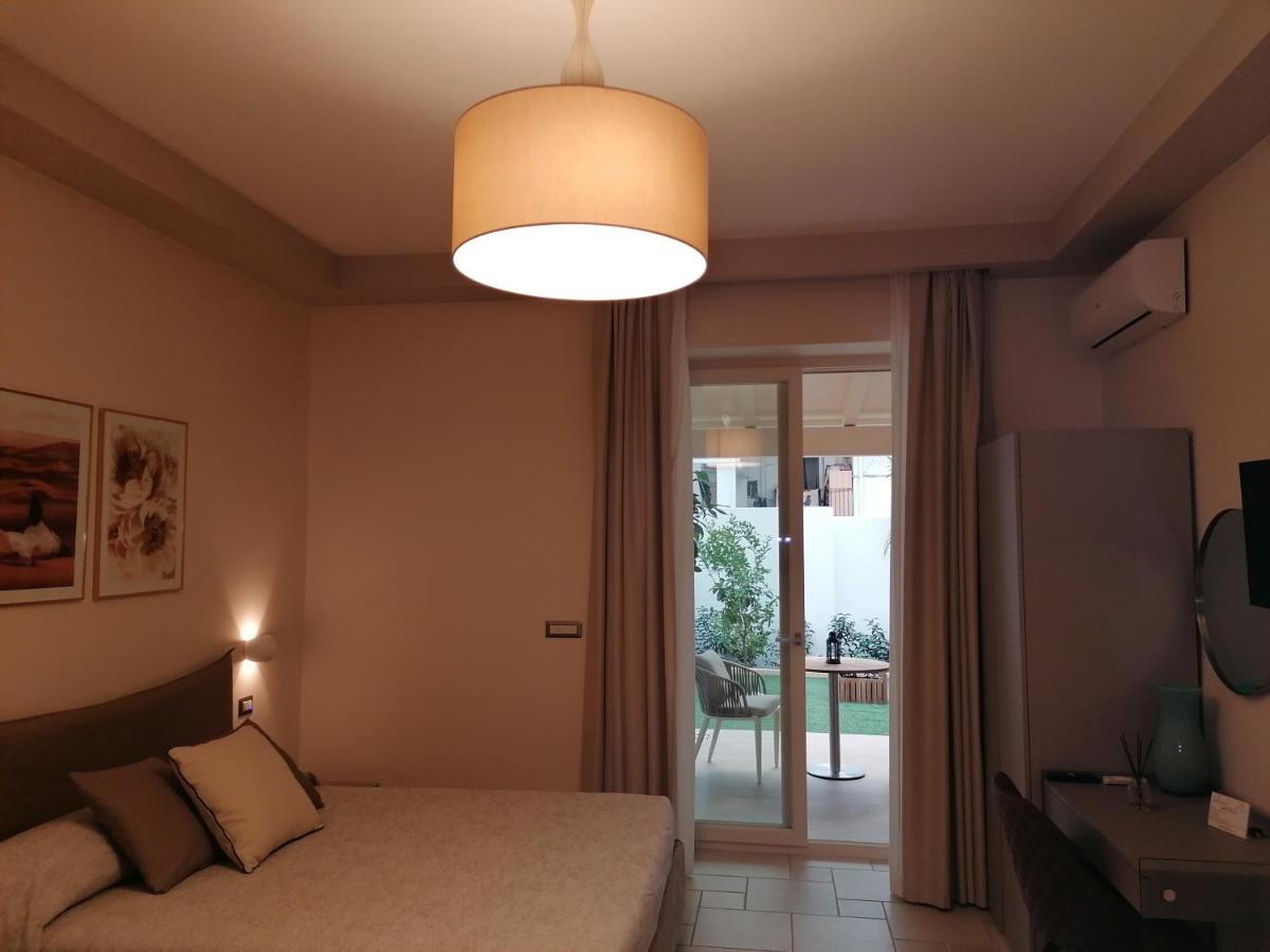Lux Suite Taranto Exterior photo